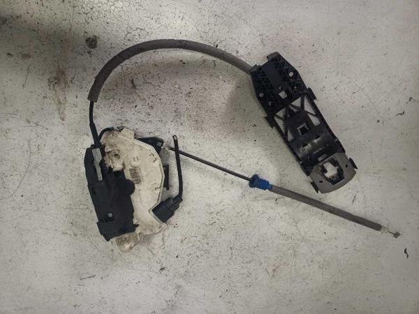 SERRURE DE PORTE AVANT GAUCHE VW UP/ SEAT MII/ SKODA CITIGO 2011-2021 - Vue 1